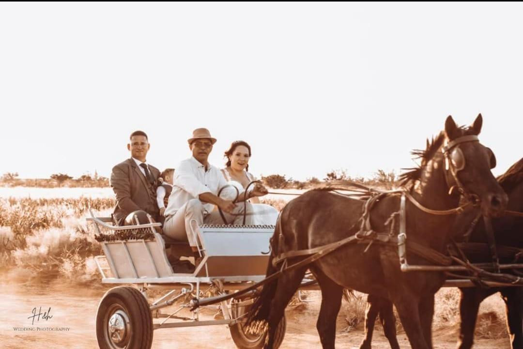 Отель Tropic Of Capricorn Guest Farm Rehoboth Экстерьер фото